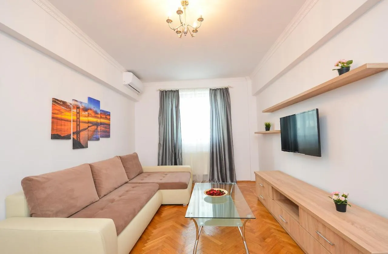 Old Town 2 Rooms New Apartment Bukarest