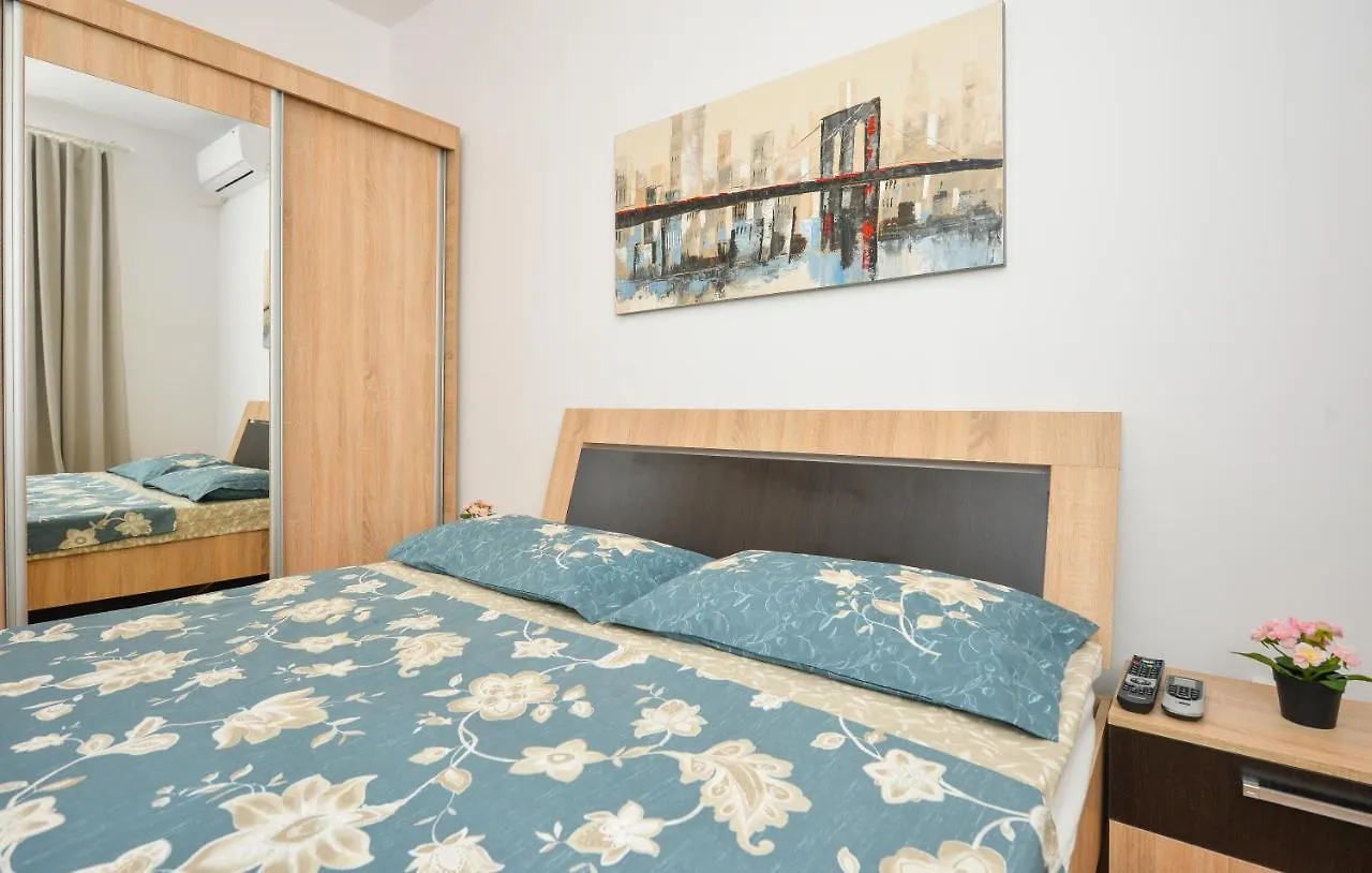 Old Town 2 Rooms New Apartment Bukarest