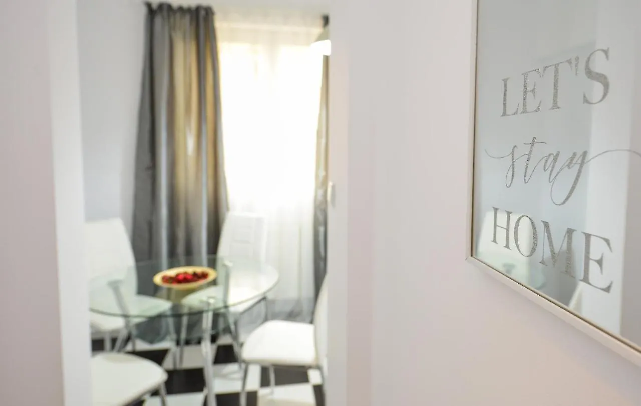 Old Town 2 Rooms New Apartment Bukarest 0*,
