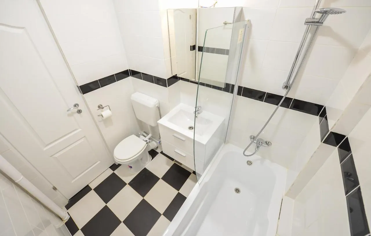 Old Town 2 Rooms New Apartment بوخارست 0*,  رومانيا