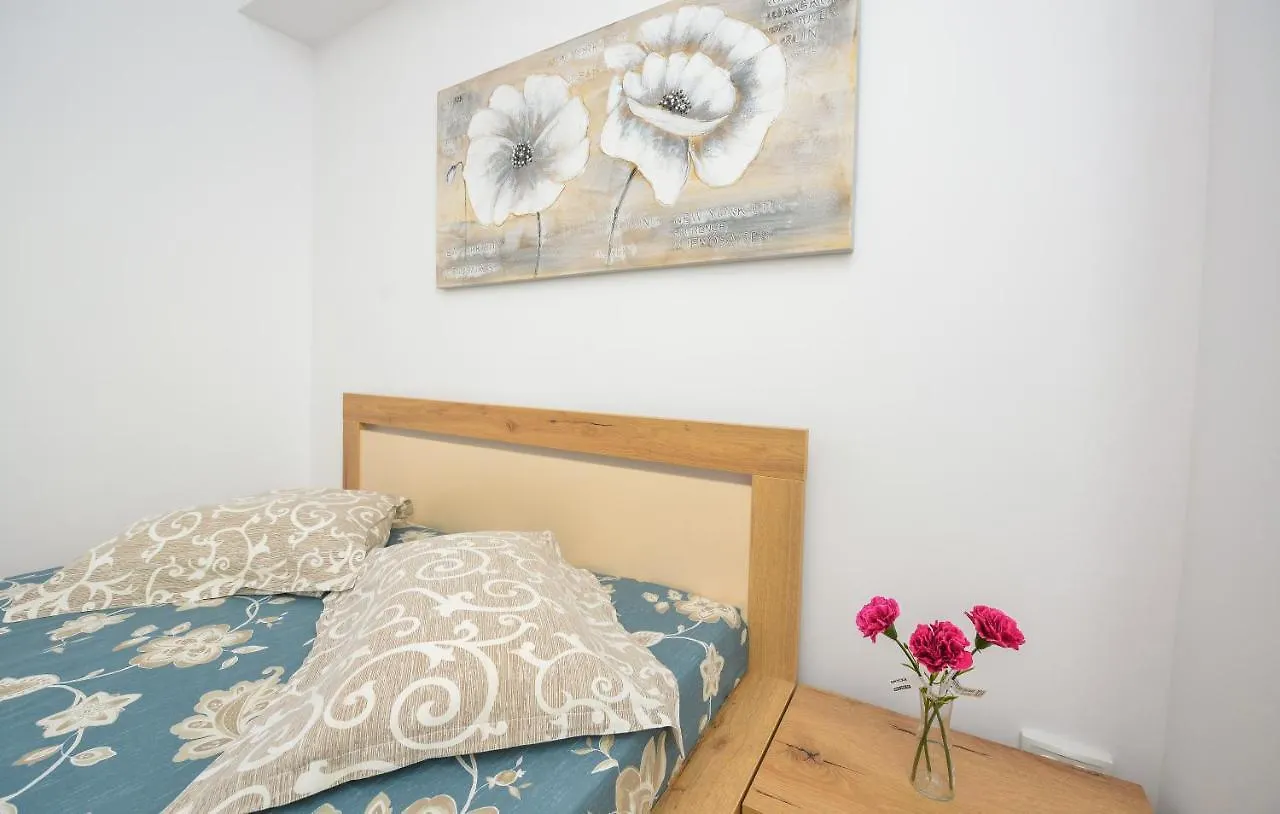 Old Town 2 Rooms New Apartment بوخارست 0*,  رومانيا