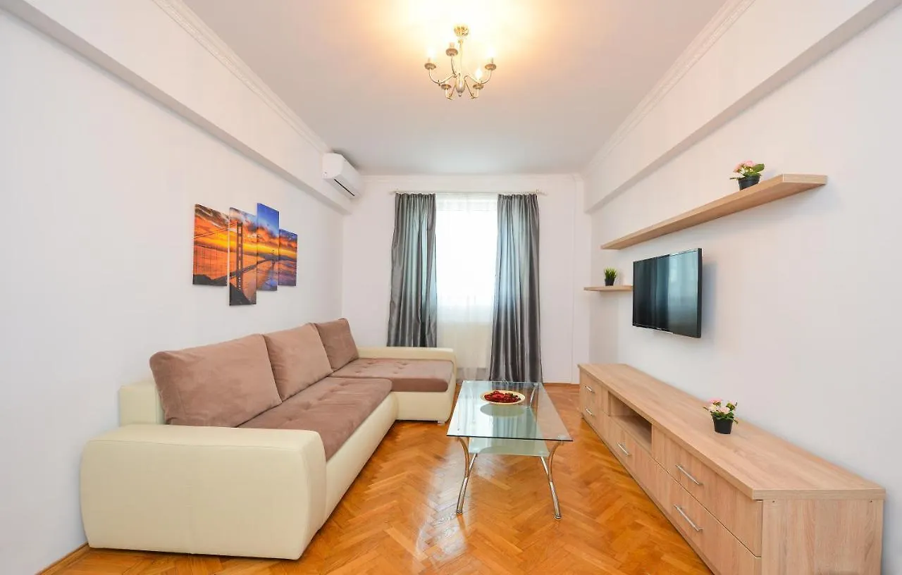 Old Town 2 Rooms New Apartment Bucharest 0*,